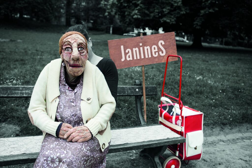 marionnette Janine - déambulation JanineS - giuliapalermo